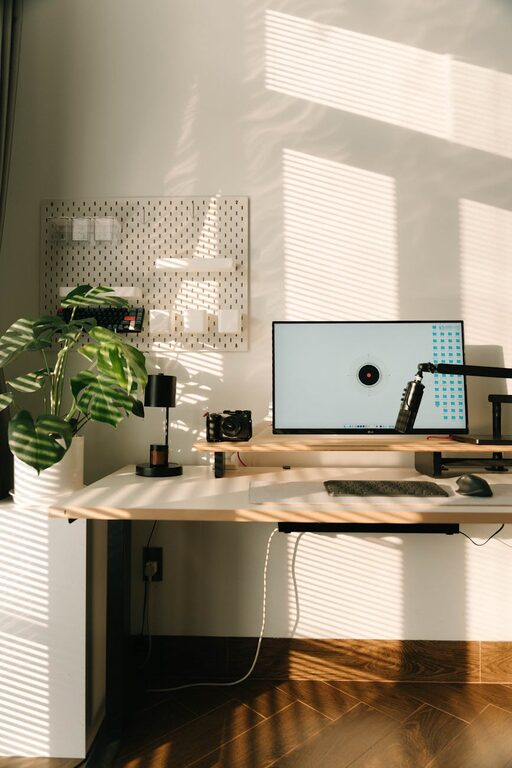 Tips for Creating a Cozy and Functional Home Office Space